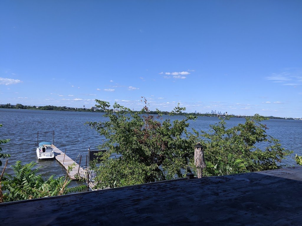 kelus riverside bar grill 3