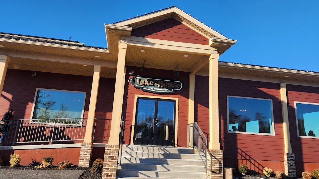 lake house restaurant 5