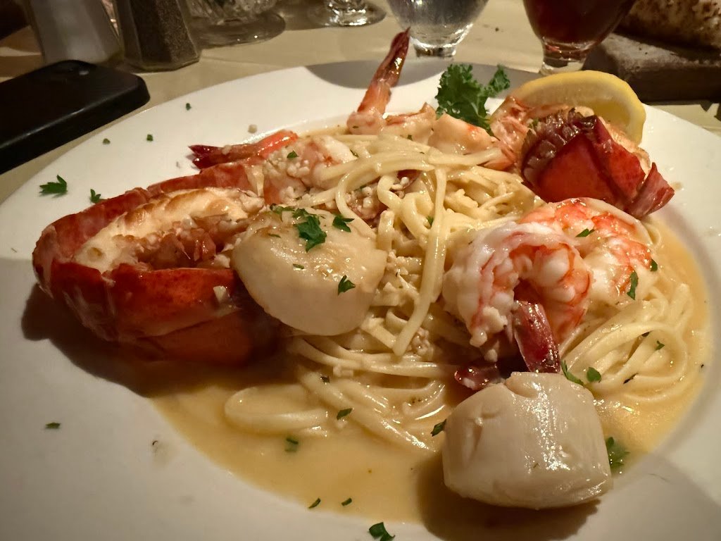 lobster house and bar 9