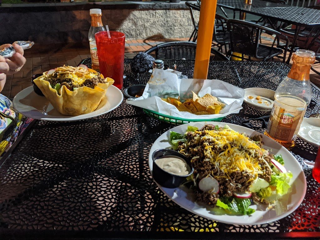 los jalepenos bar grill 2