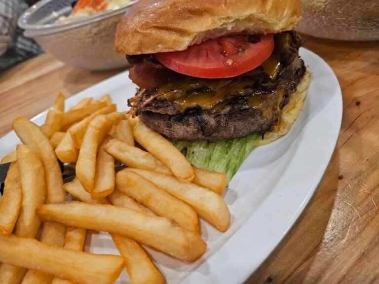 mulligans bar and grill 6 768x576