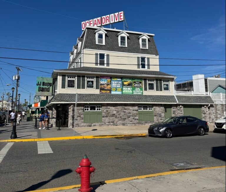 ocean drive restaurant  lounge 4 768x653