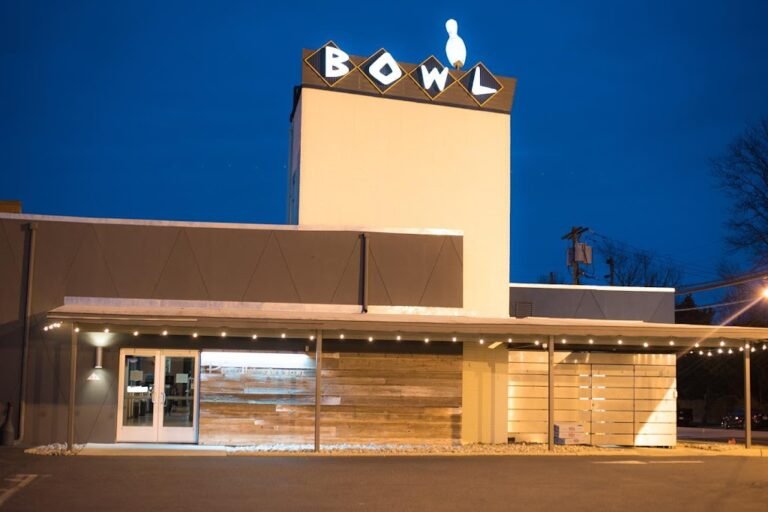 pinsetter bar  bowl 1 768x512