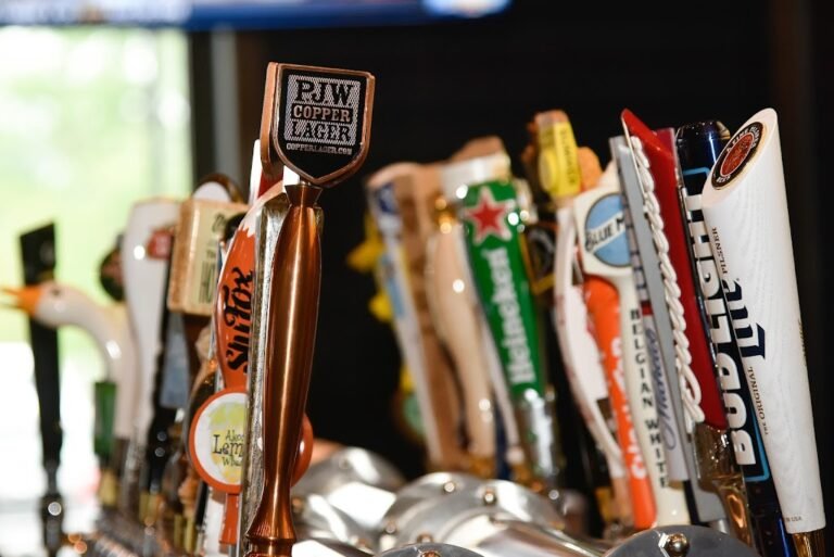 pj whelihans grill room 2 768x513