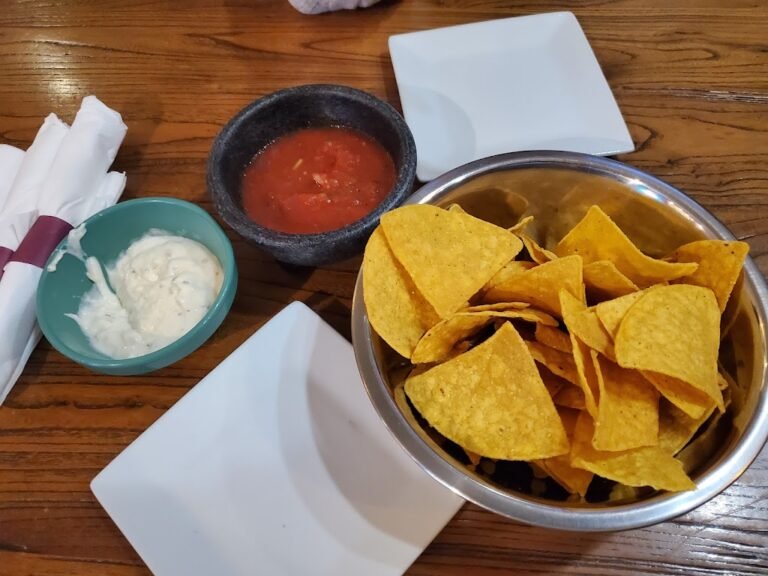 plaza azteca mexican restaurant 5 768x576