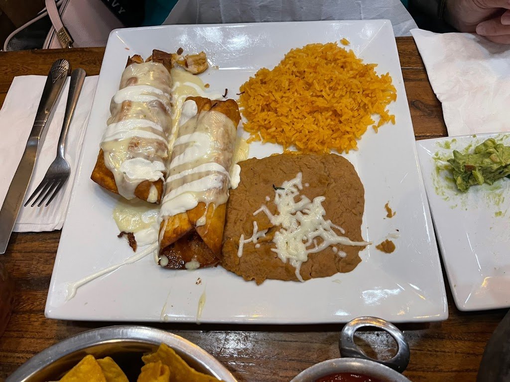 plaza azteca mexican restaurant 6