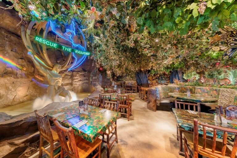 rainforest cafe 1 768x512