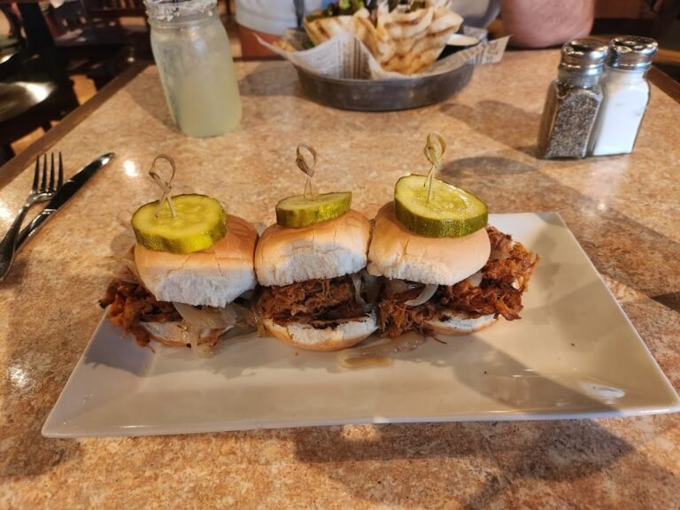 red brick ale house grill 8 768x576