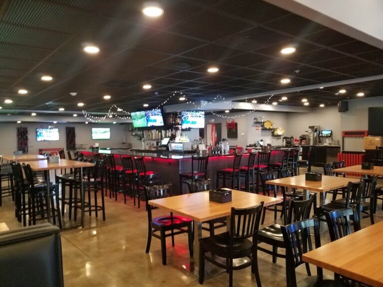 santuccis original square pizza 9 768x576