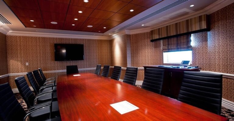 seaview hotel 6 768x397