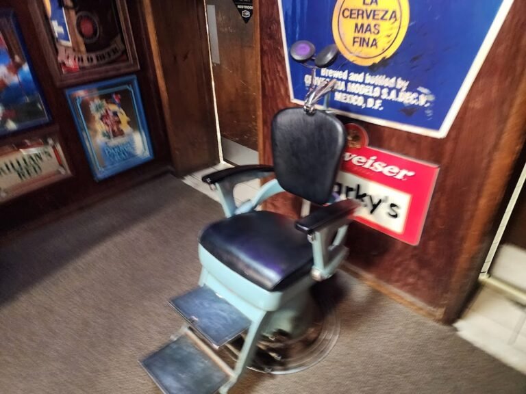 sharkeys sports bar and grill 5 768x576