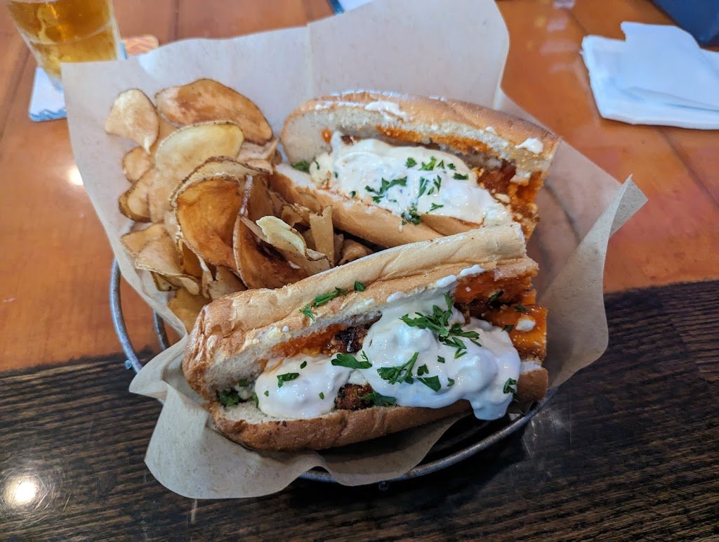 sidelines sports bar 7