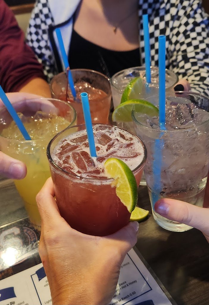 sidelines sports bar 9