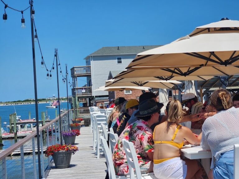 sirens bar and grill 6 768x576