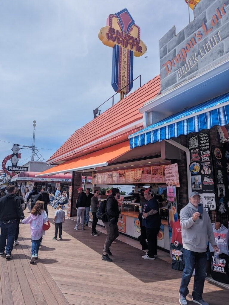 snow white restaurant 3 768x1020