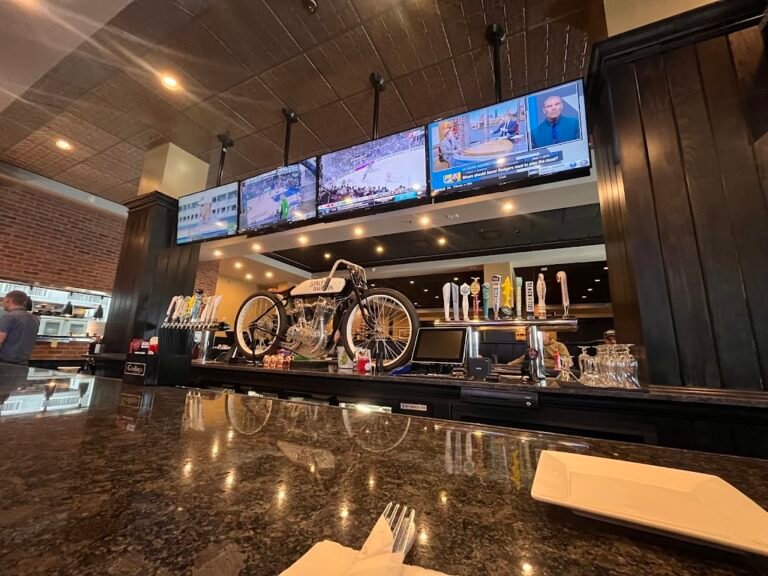 south 9 bar  grille 5 768x576