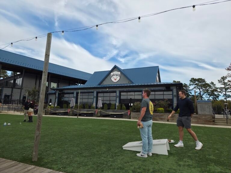 sweetwater marina and riverdeck 6 768x576