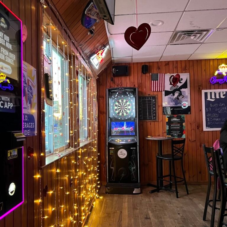 table and tavern 1 768x768