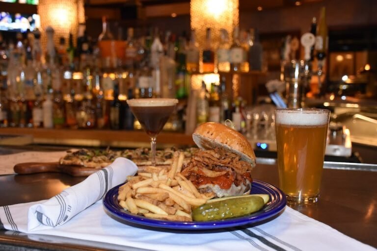 tomatoes restaurant 7 768x512