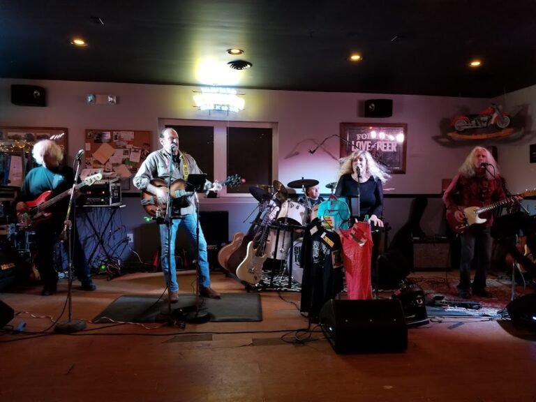 trio tavern 3 768x576