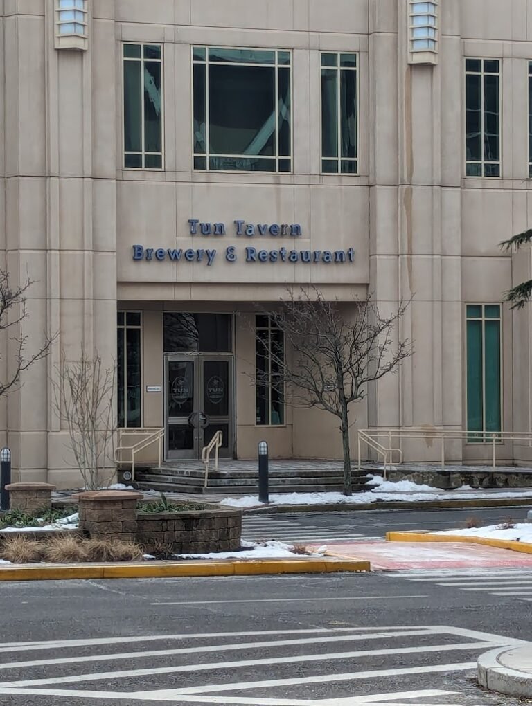 tun tavern restaurant and brewery 8 768x1020