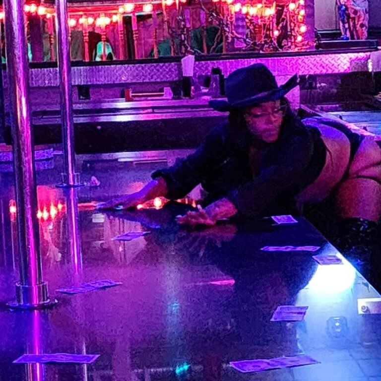 vanity play house 4 768x768