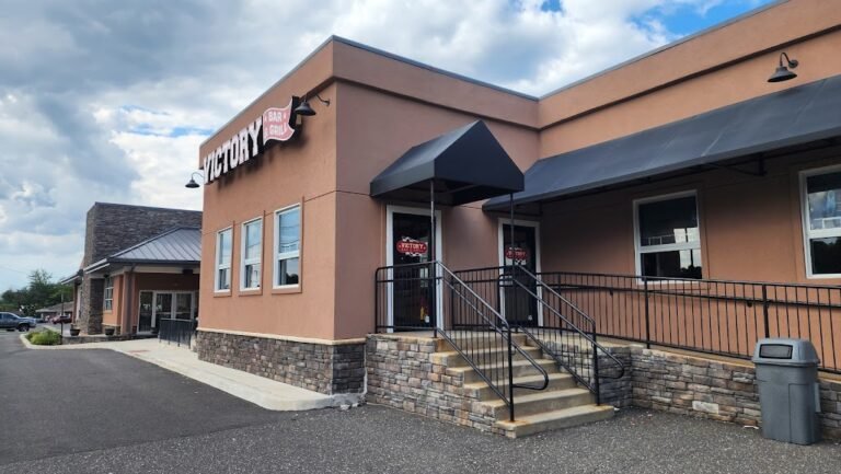 victory sports bar and grill 8 768x433
