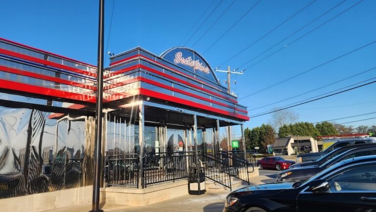 geets diner bar 9 768x433