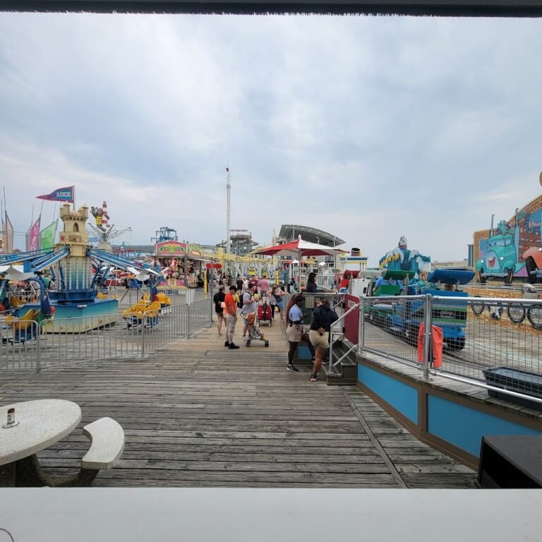 joes fish company 7 768x768