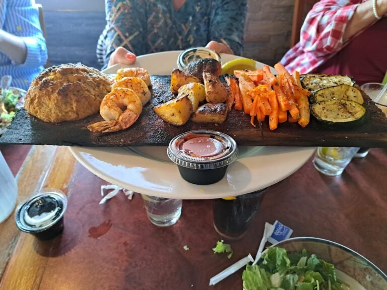 kaminskis bar  grille 9 768x576