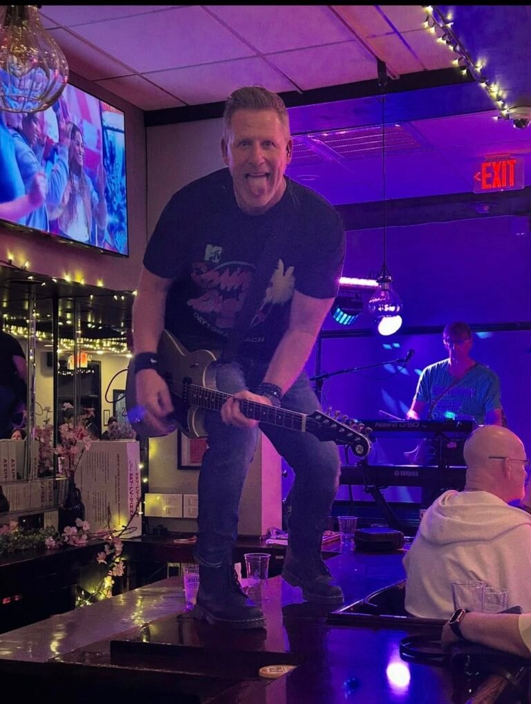 80scrushband4 768x1019