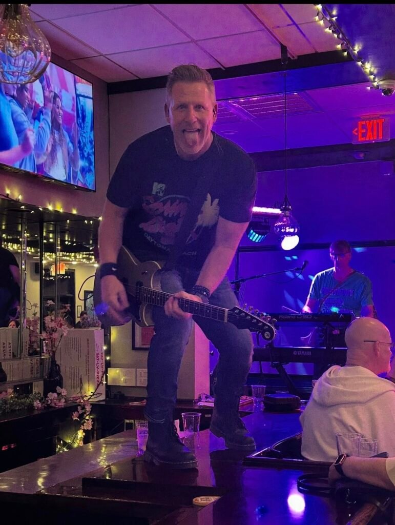 80scrushband4 771x1024