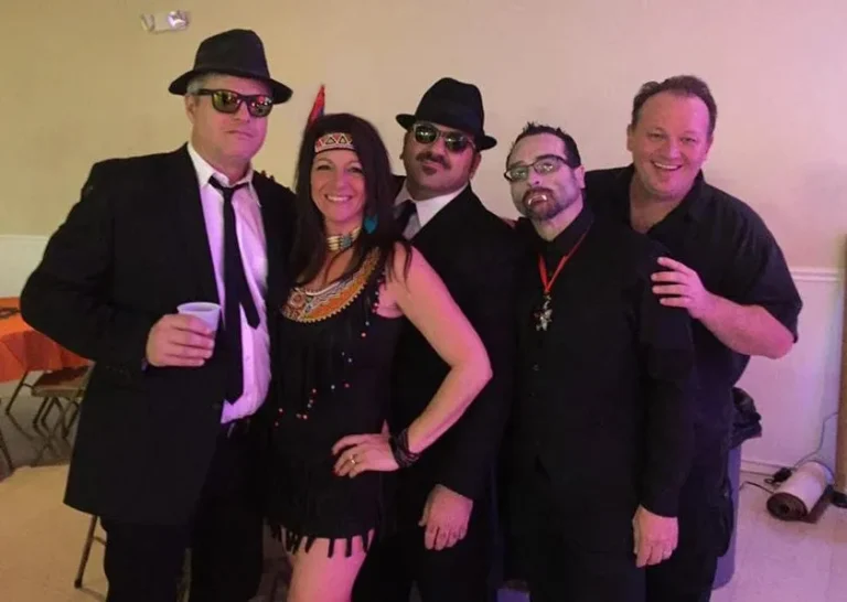 The Deck Band1 768x546